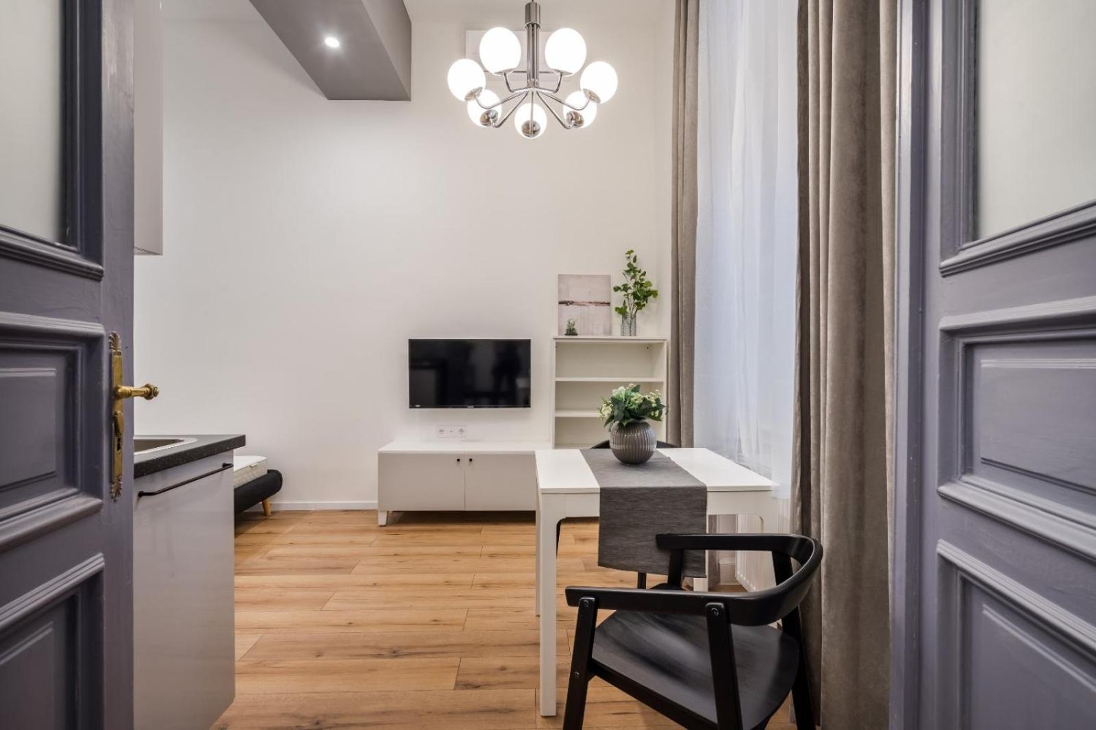 E32 - Oktogon Panorama Suite - Best Location - By Bqa Budapest Rom bilde
